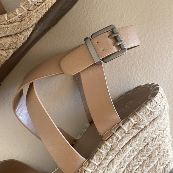 LIKE NEW! Espadrilles Wedge Heel Nude Natural. Size 7. - Picture 5 of 6